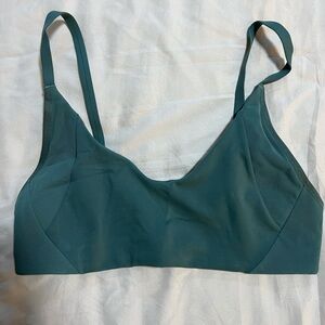 Lululemon Everlux with Mesh Train Bra- Medium Forrest